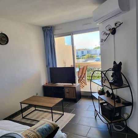 Location Les Pieds Dans L'Eau Apartment Canet-en-Roussillon Exterior photo