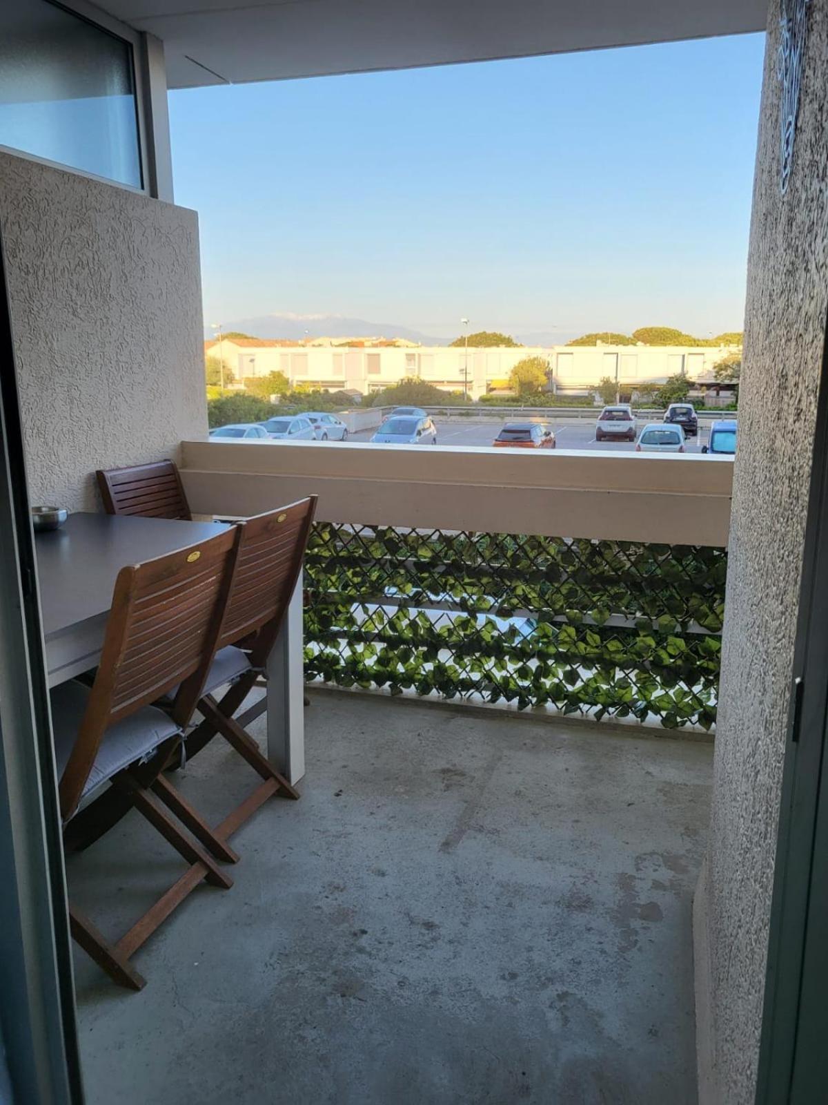 Location Les Pieds Dans L'Eau Apartment Canet-en-Roussillon Exterior photo